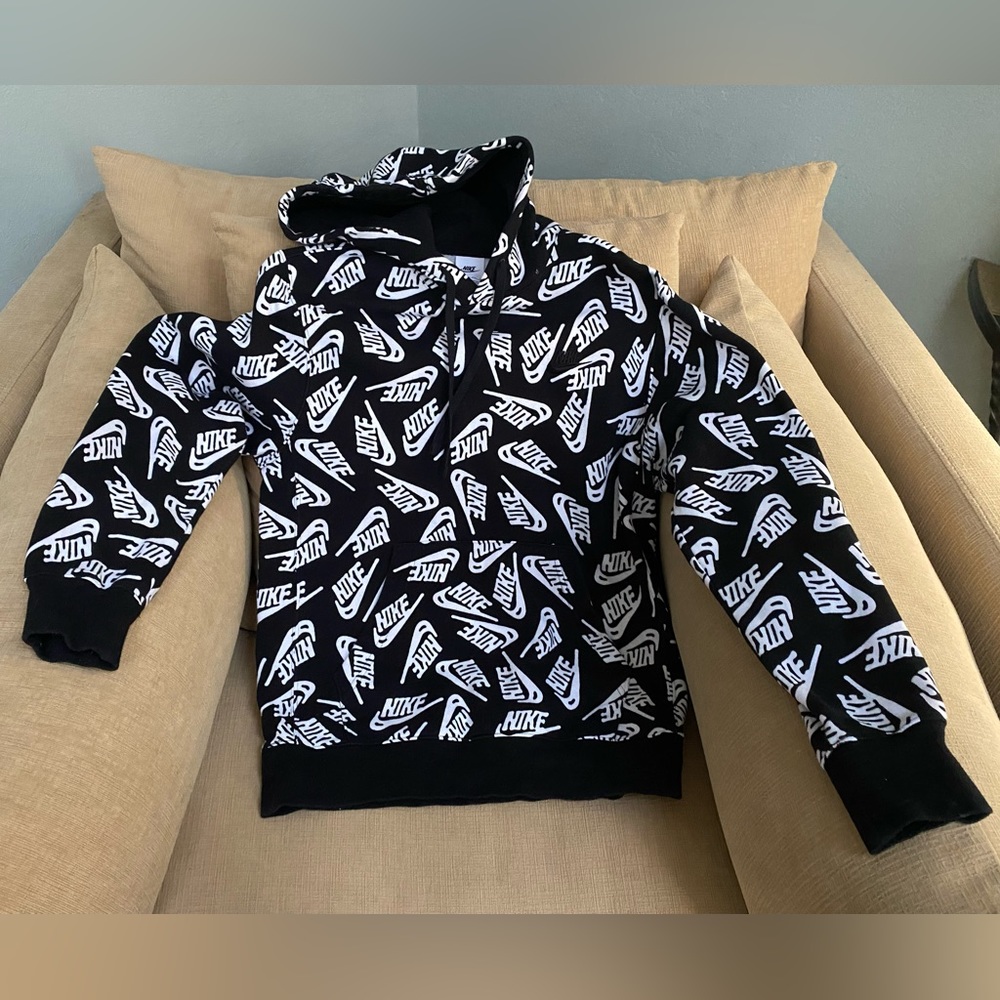 Nike Men Hooded Sweatshirt - size XS